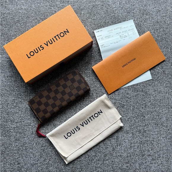 Louis Vuitton Damier Ebene Clemence Wallet - Picture 8 of 16